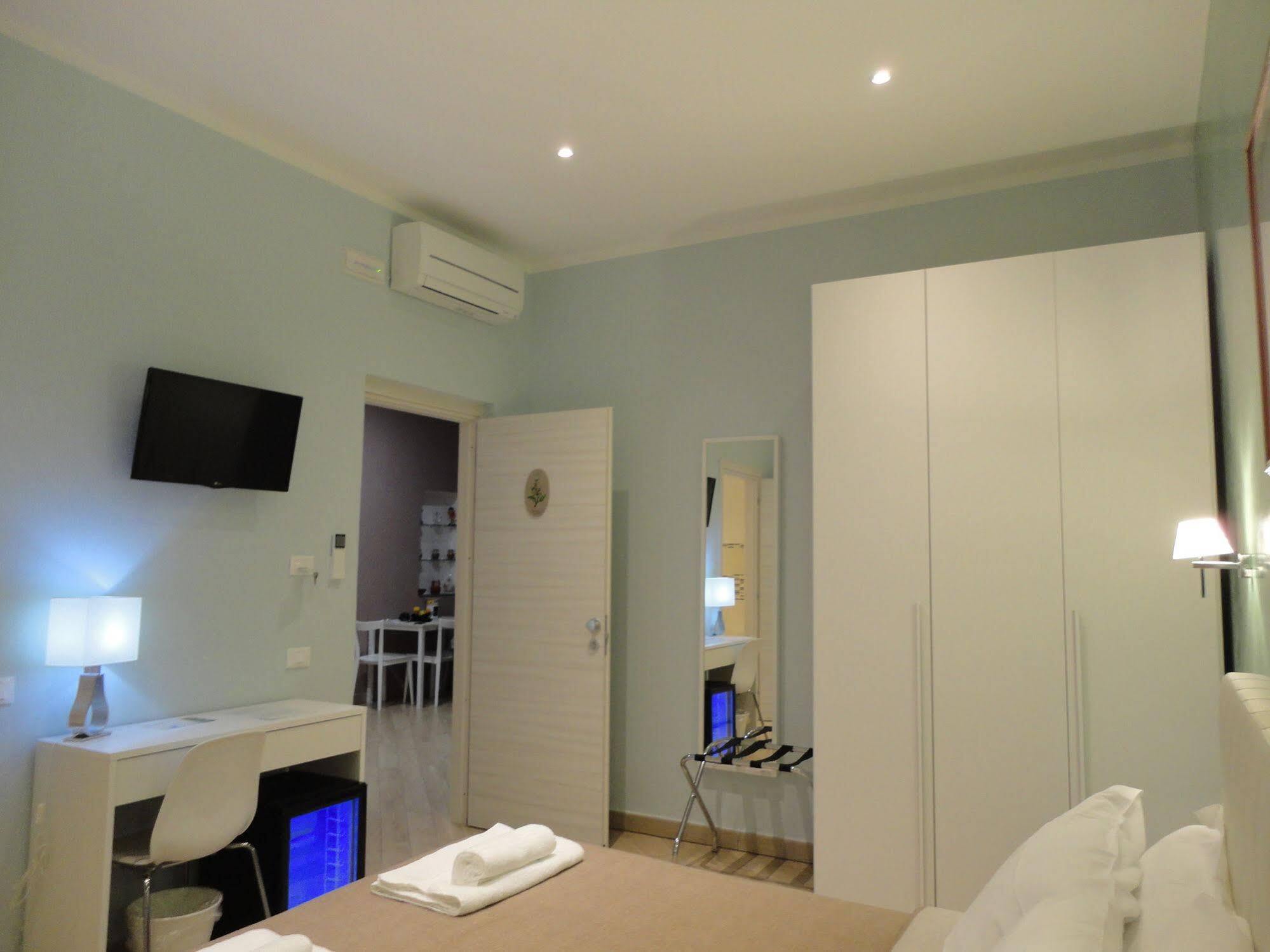 Guest House Le Tre Spezie La Spezia Exterior photo