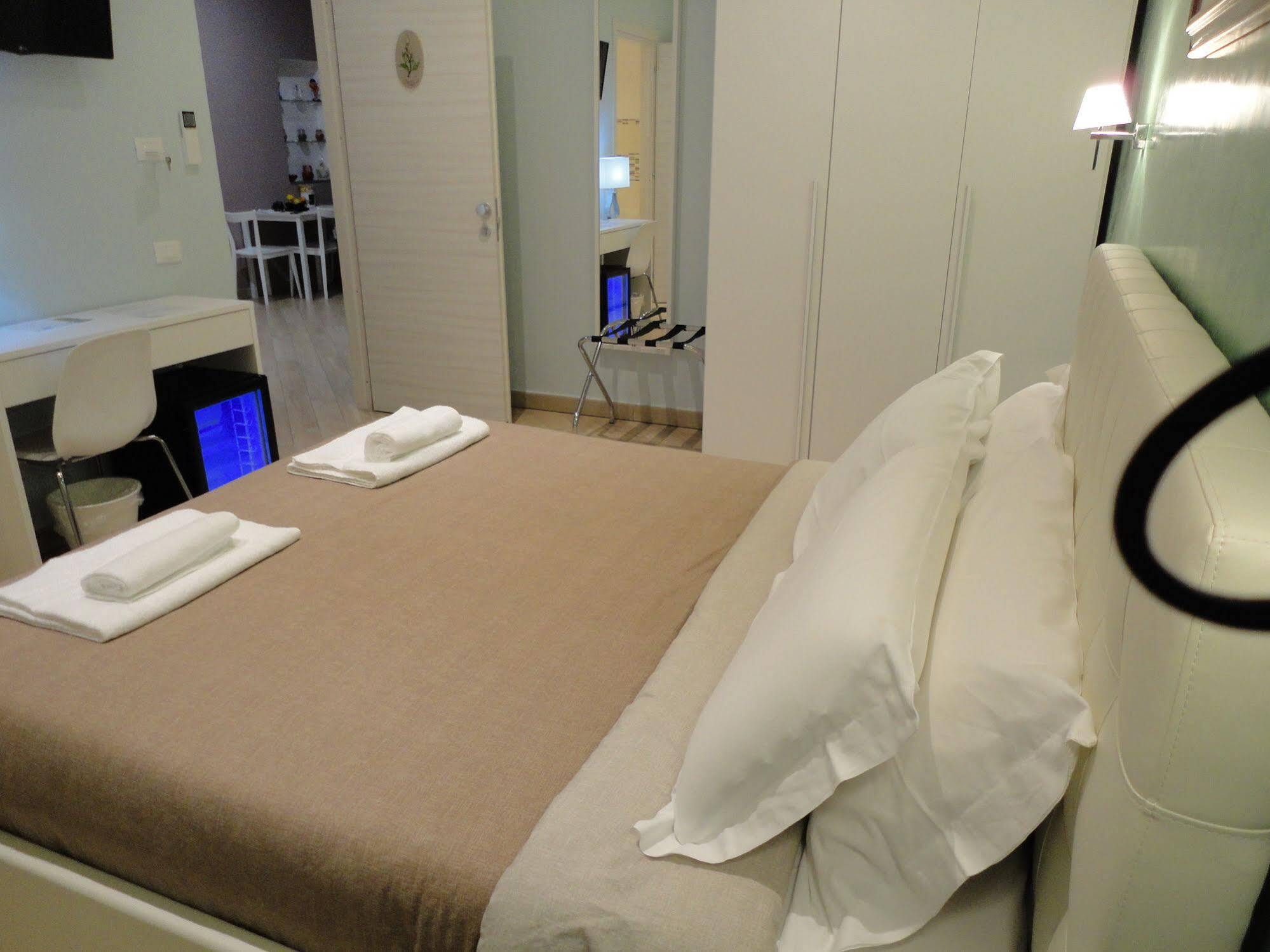 Guest House Le Tre Spezie La Spezia Exterior photo