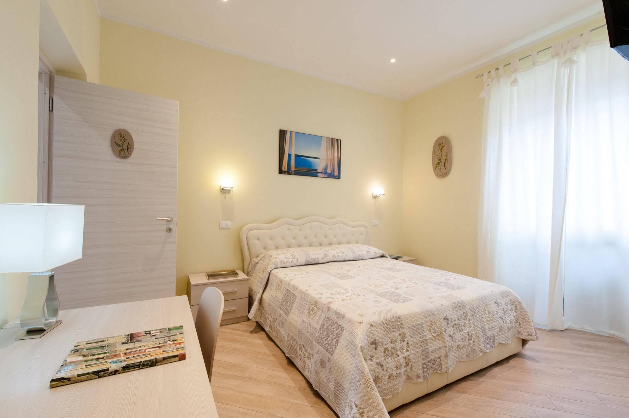 Guest House Le Tre Spezie La Spezia Exterior photo