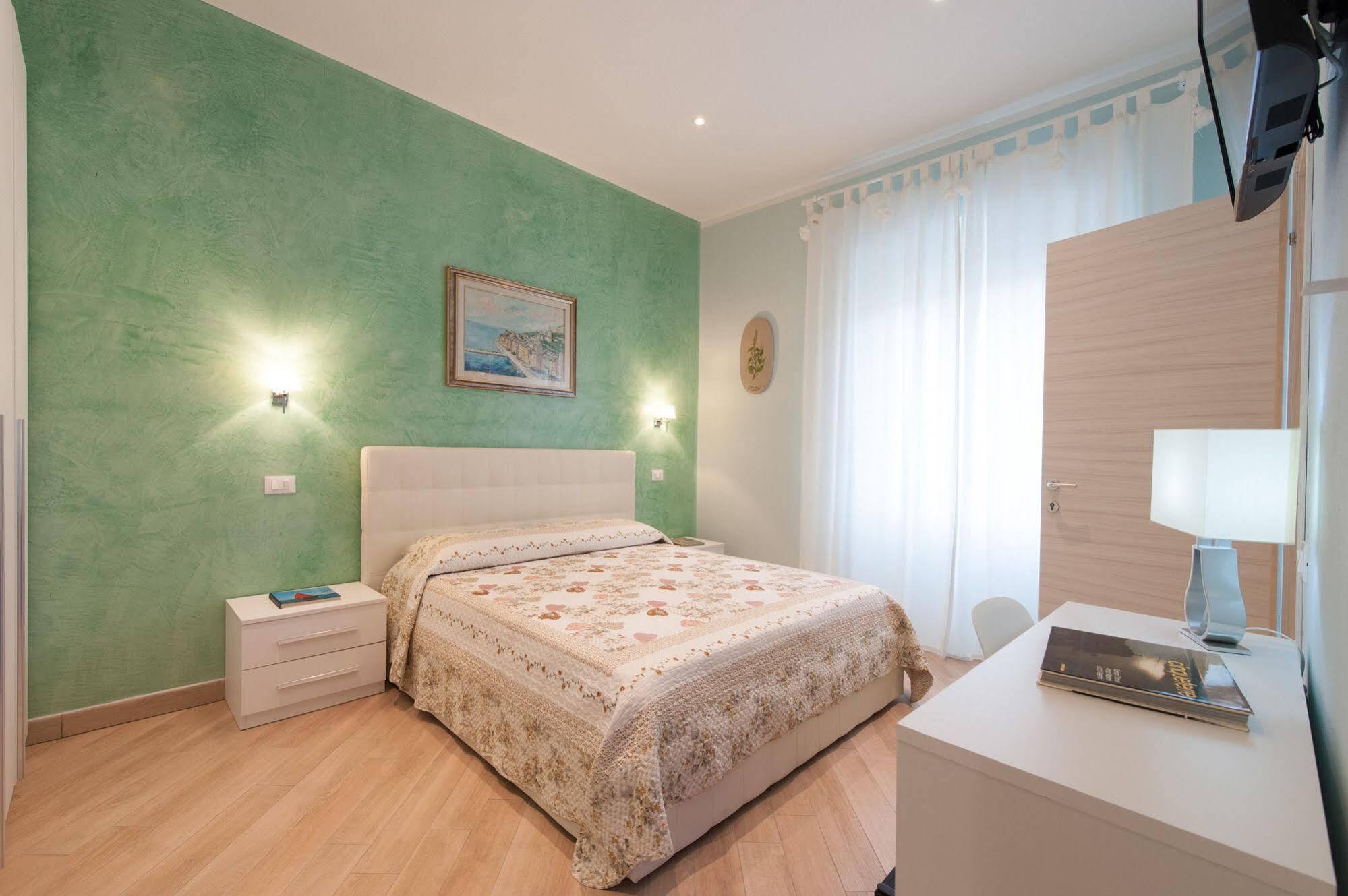 Guest House Le Tre Spezie La Spezia Exterior photo